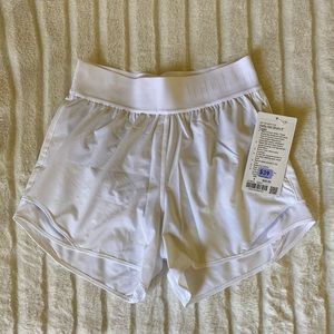 NWT Lululemon hotty hot short